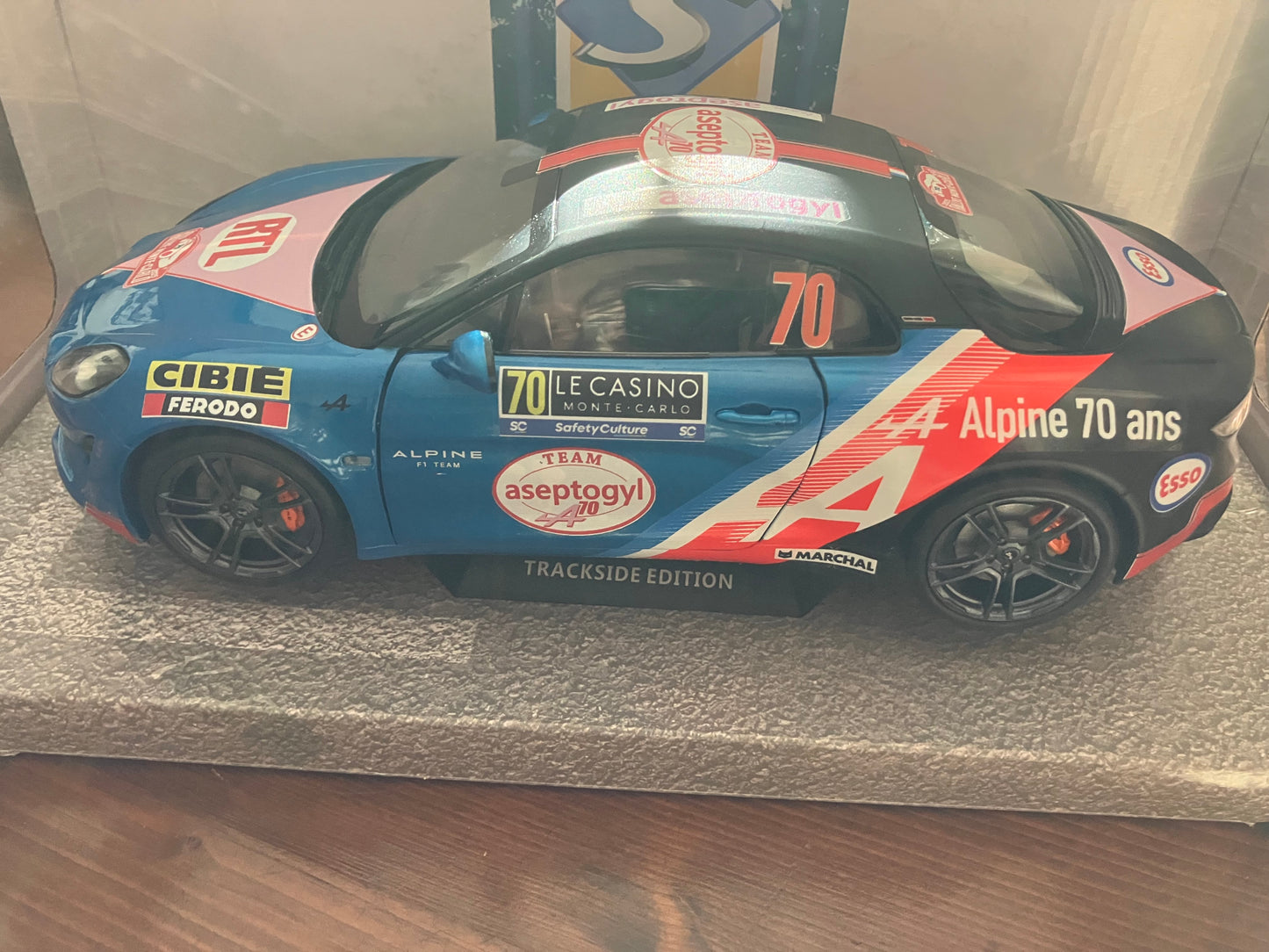 SOLIDO 1/18e - Alpine A110 Trackside - Team Aseptogyl - Exemplaire unique