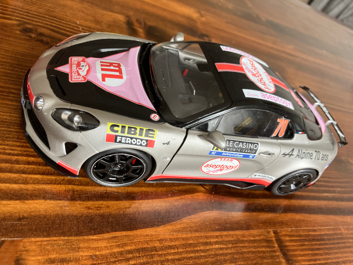 SOLIDO 1/18e - Alpine A110 Radicale 2025 "Grise" - Team Aseptogyl - Exemplaire unique