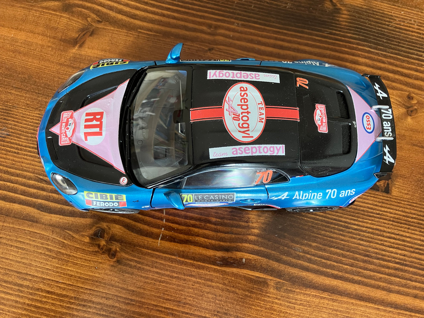 SOLIDO 1/18e - Alpine A110 Radicale 2025 "Bleue - Team Aseptogyl - 2 exemplaires