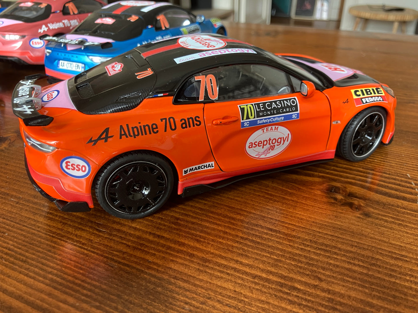SOLIDO 1/18e - Alpine A110 Radicale 2025 "Orange" - Team Aseptogyl - 4 exemplaires