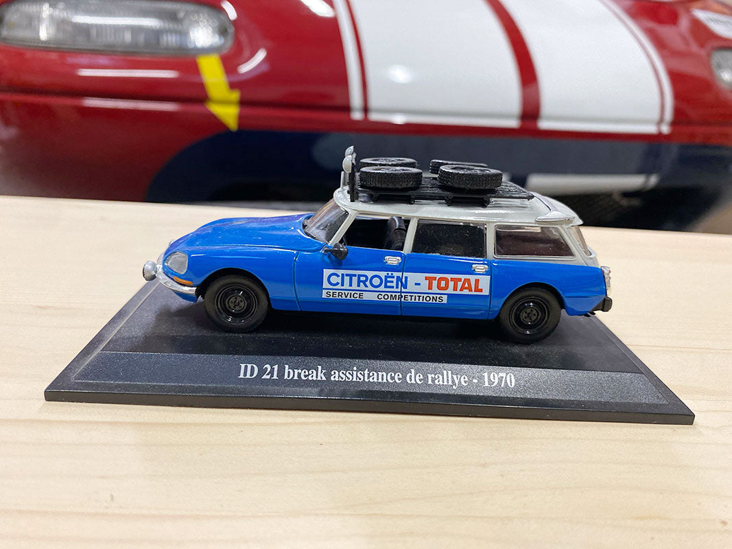 Citroën DS Break 1/43rd Citroën Compétition - Bob Neyret collection - Signed by Bob Neyret
