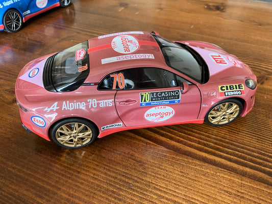 SOLIDO 1/18e - Alpine A110 Color Rose- Team Aseptogyl - Exemplaire unique