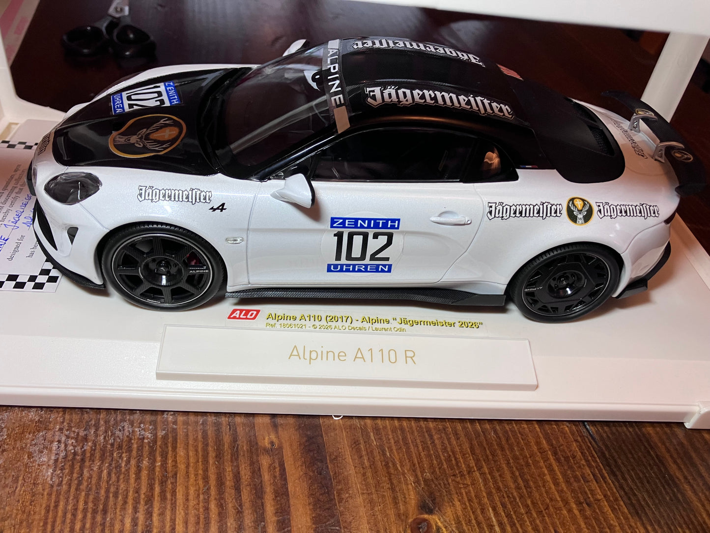 NOREV 1/18e -Alpine A110R Blanche-Hommage-JAEGERMEISTER 1973 M06